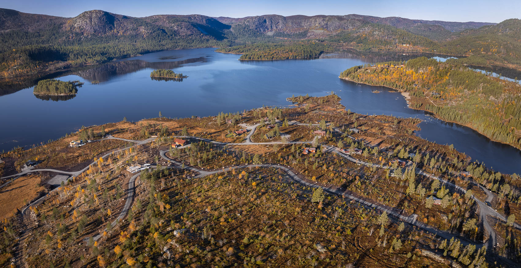 Hyttetomter i Birtedalen i Fyresdal kommune på Høsten
